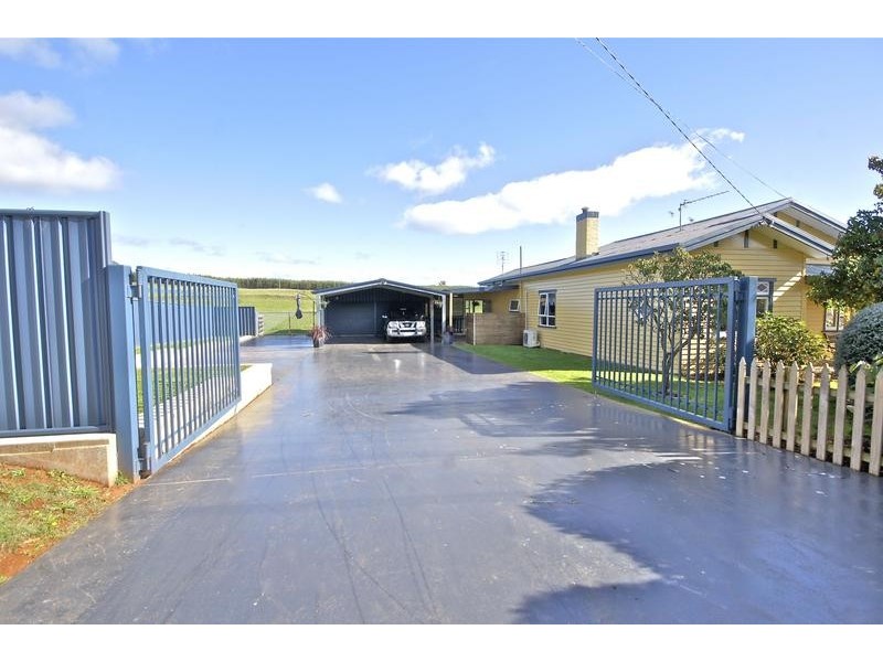 1070 Sheffield Rd, Lower Barrington TAS 7306