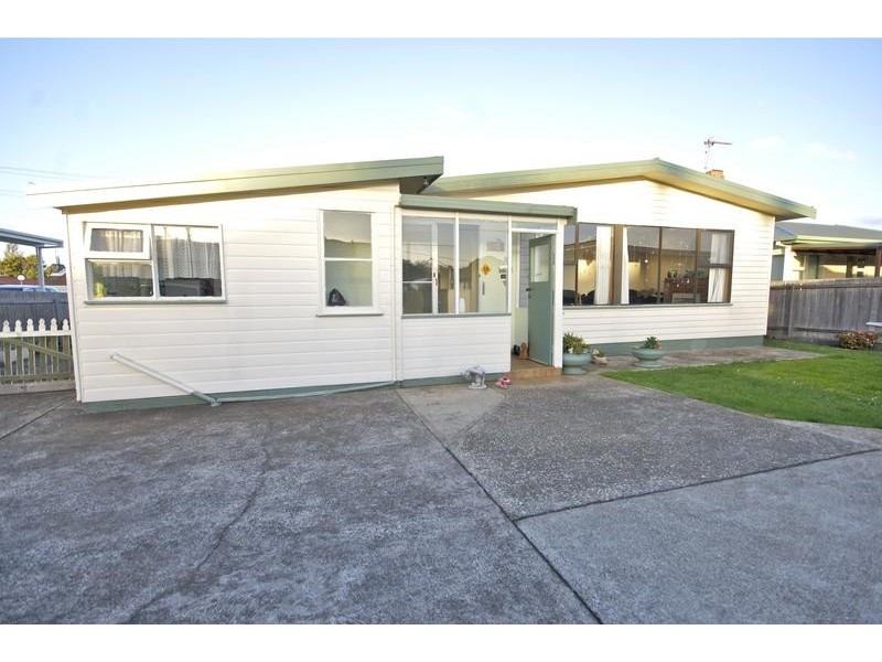 8 Broadhurst Avenue, Devonport TAS 7310