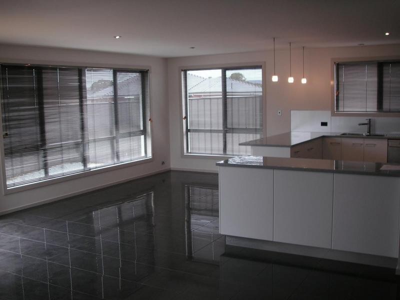 1/14 Tranquil Place, Shearwater TAS 7307