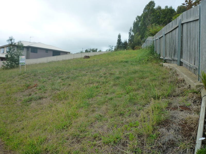 47 Lawrence Drive, Devonport TAS 7310