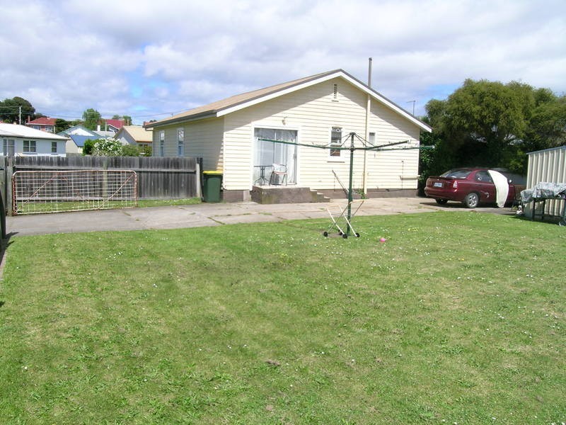 2 Holyman Street, Devonport TAS 7310