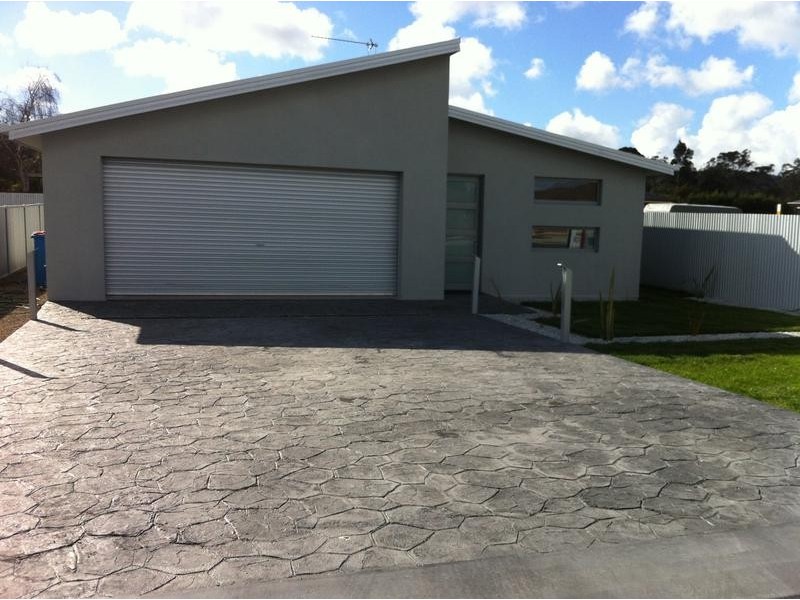 2/13 Stanley Street, Latrobe TAS 7307