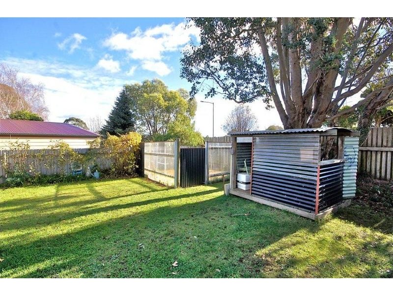 2 Waratah Court, Devonport TAS 7310