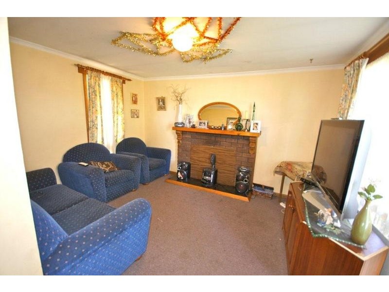 2 Waratah Court, Devonport TAS 7310