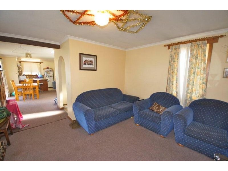 2 Waratah Court, Devonport TAS 7310