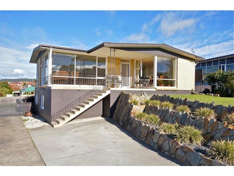 2 Haines Place, Devonport TAS 7310
