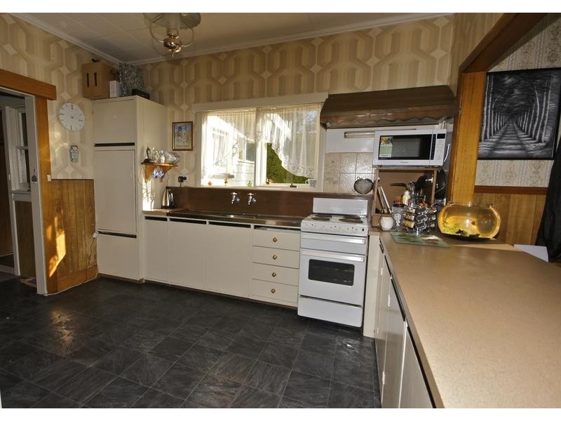 9 Waniora Street, Devonport TAS 7310