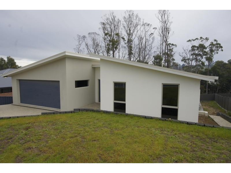 27 Georgiana Street, Devonport TAS 7310