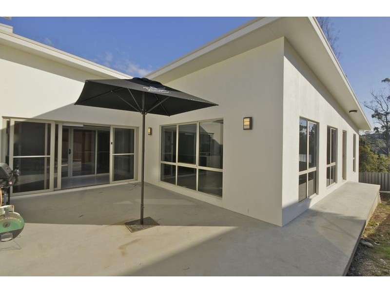 27 Georgiana Street, Devonport TAS 7310