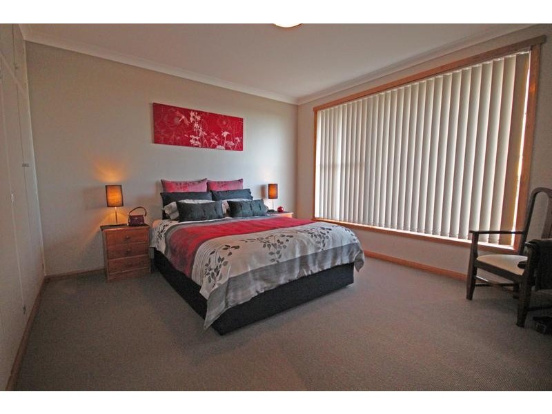 61 Lyons Avenue, Devonport TAS 7310