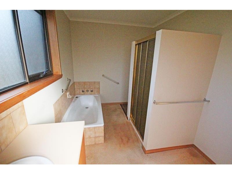 6 Clare Court, Devonport TAS 7310