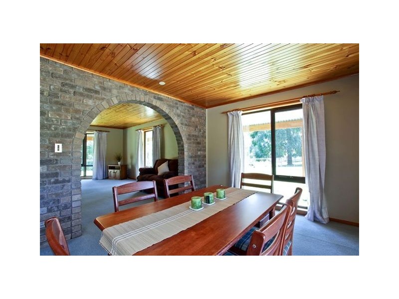 16 Winifred Avenue, Acacia Hills TAS 7306