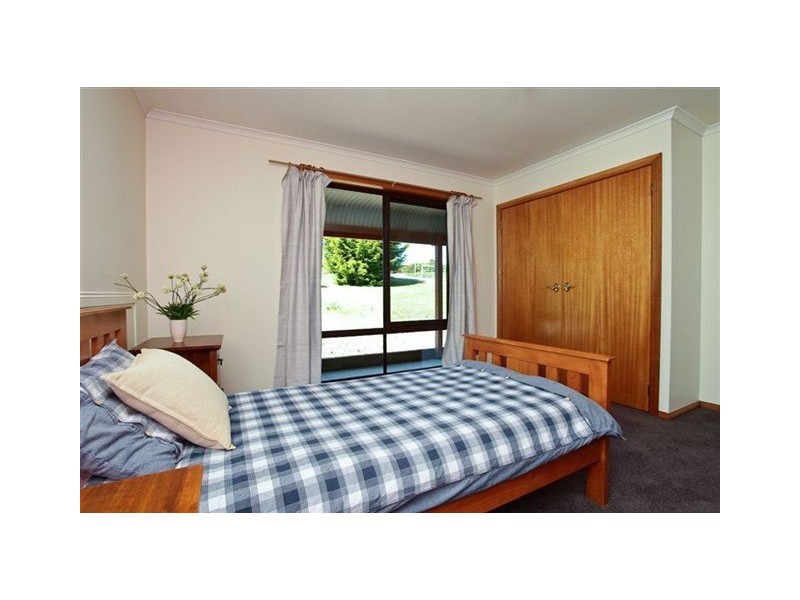 16 Winifred Avenue, Acacia Hills TAS 7306