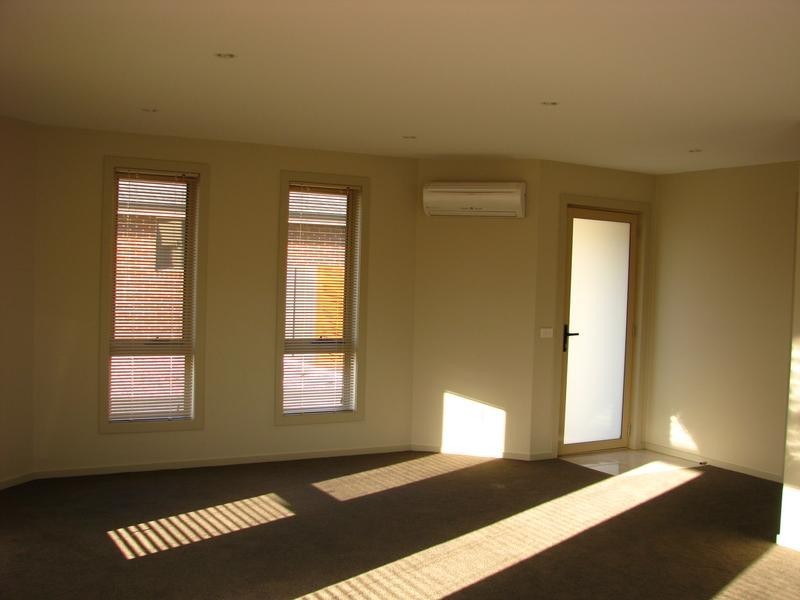 1/16 Tranquil Place, Shearwater TAS 7307