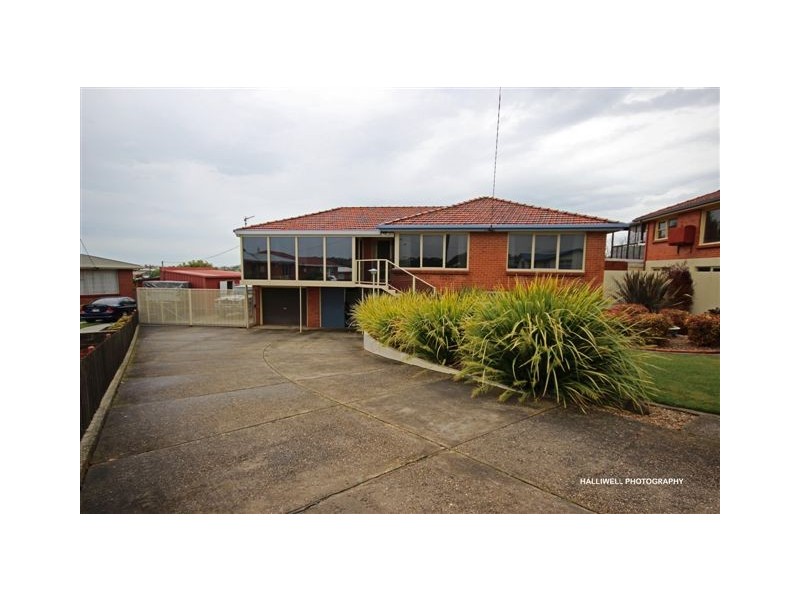 1 Maple Avenue, Devonport TAS 7310