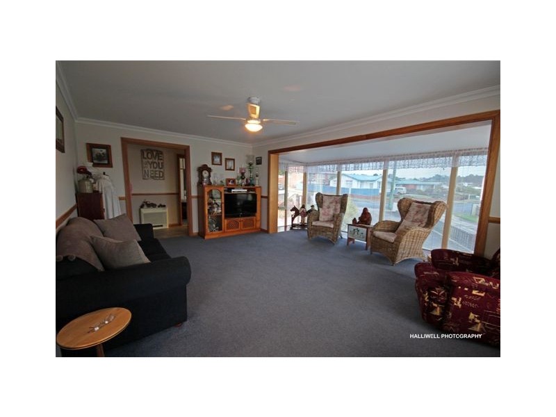 1 Maple Avenue, Devonport TAS 7310