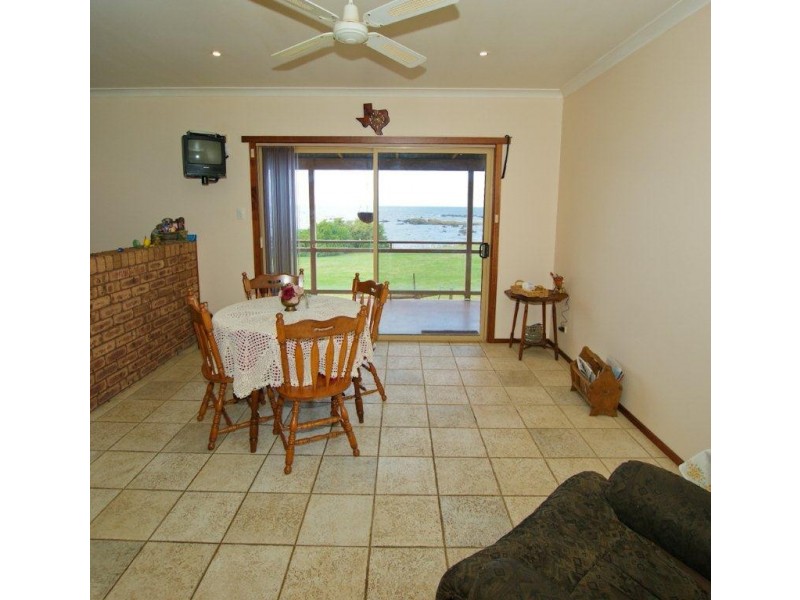 650 Penguin Road, Penguin TAS 7316