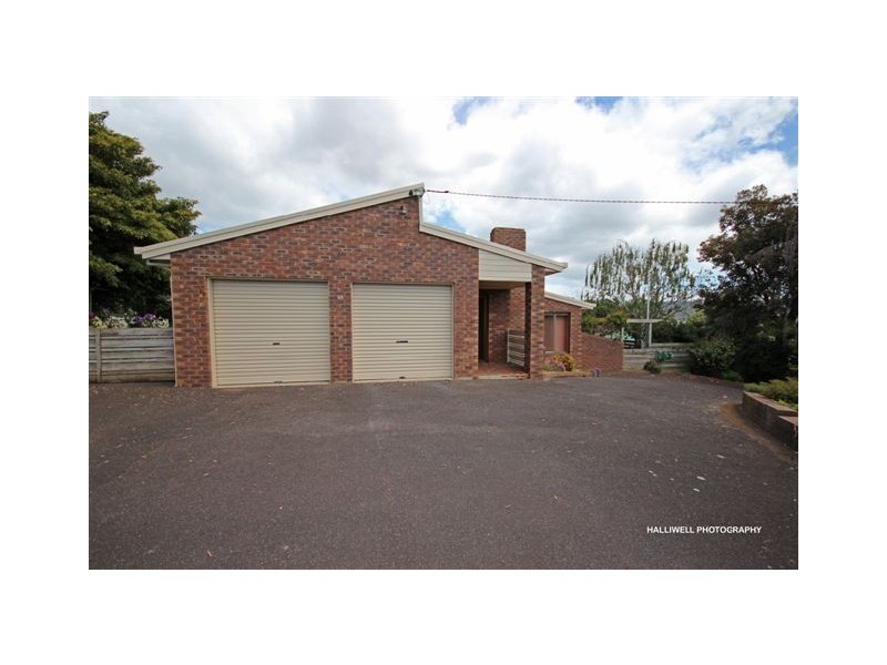 18 Highfield Road, Ambleside TAS 7310