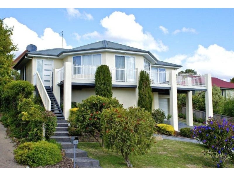 13 Pengali Place, Devonport TAS 7310