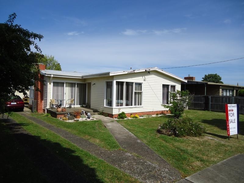 17 Boronia Avenue, Devonport TAS 7310