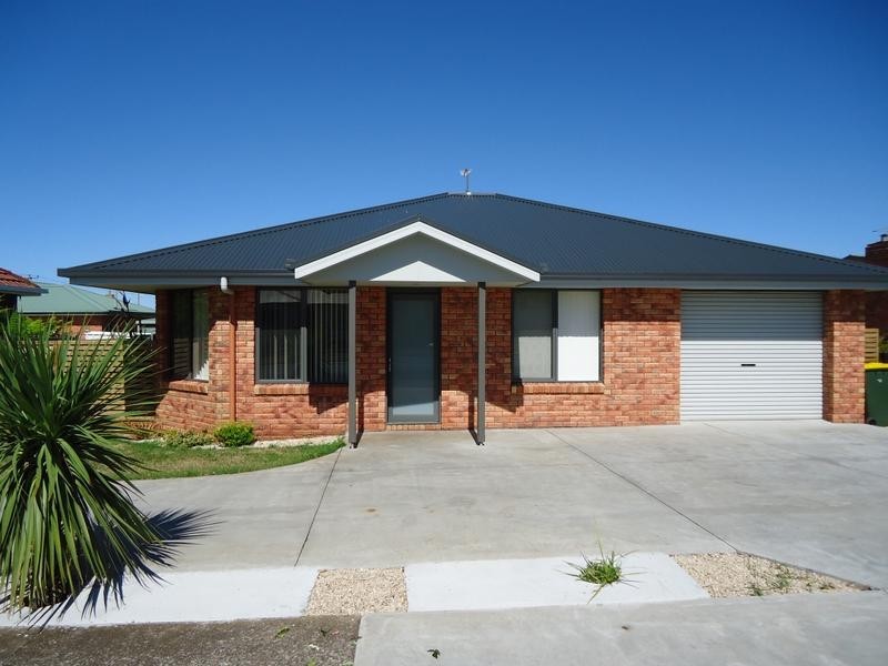 74 Nixon Street, Devonport TAS 7310