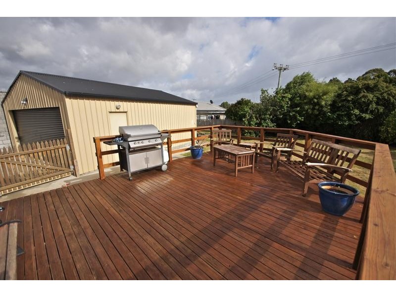 2 Chamberlain Street, Ulverstone TAS 7315
