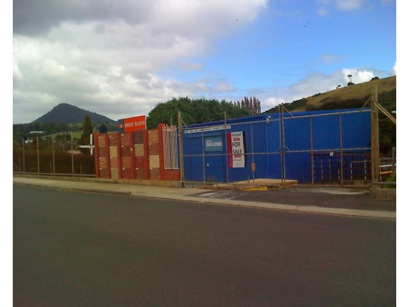 36 – 42 Main Street, Penguin TAS 7316