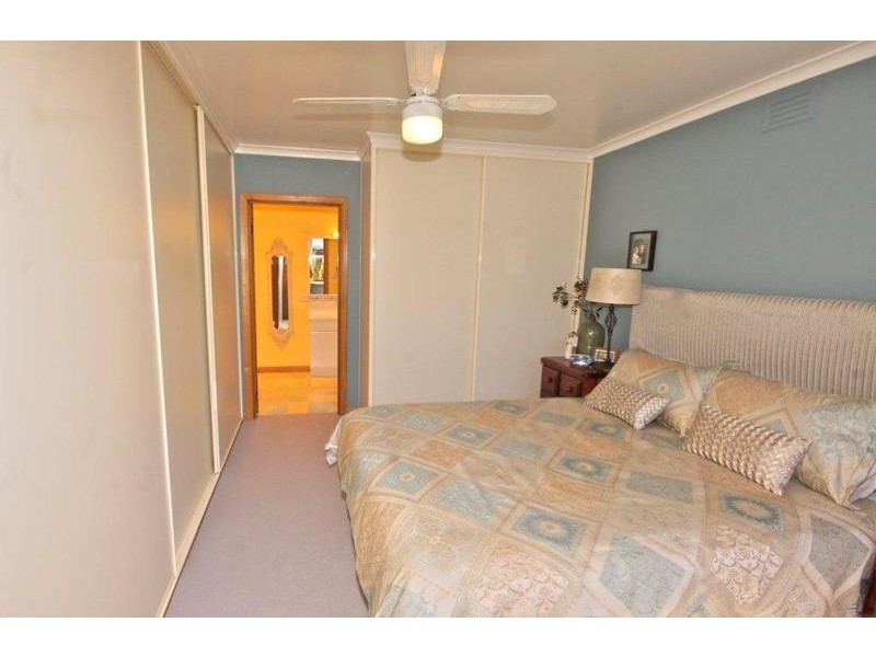 8 Glen Court, Devonport TAS 7310