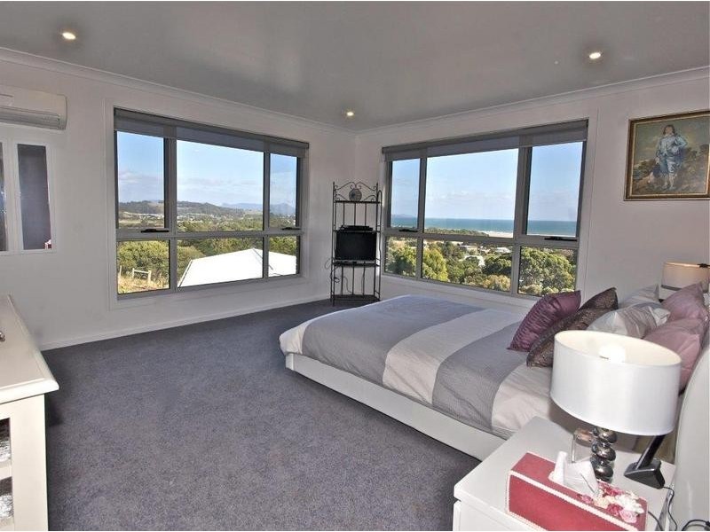 12 Braddons Lookout Road, Leith TAS 7315