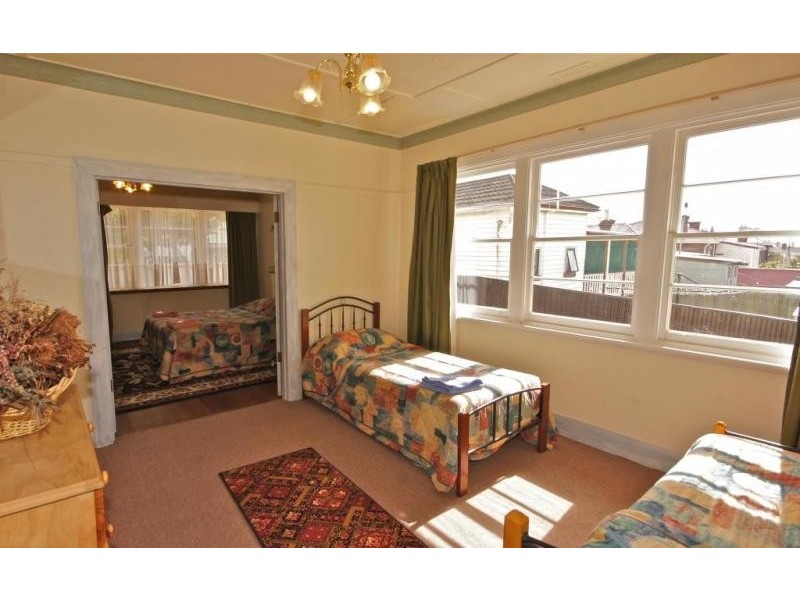 27 Hiller Street, Devonport TAS 7310