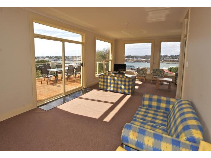 27 Hiller Street, Devonport TAS 7310