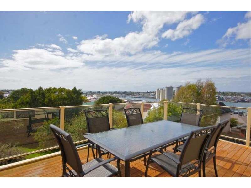 27 Hiller Street, Devonport TAS 7310