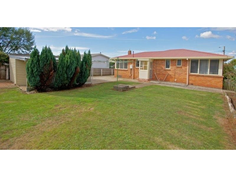 9 Raymond Avenue, Devonport TAS 7310