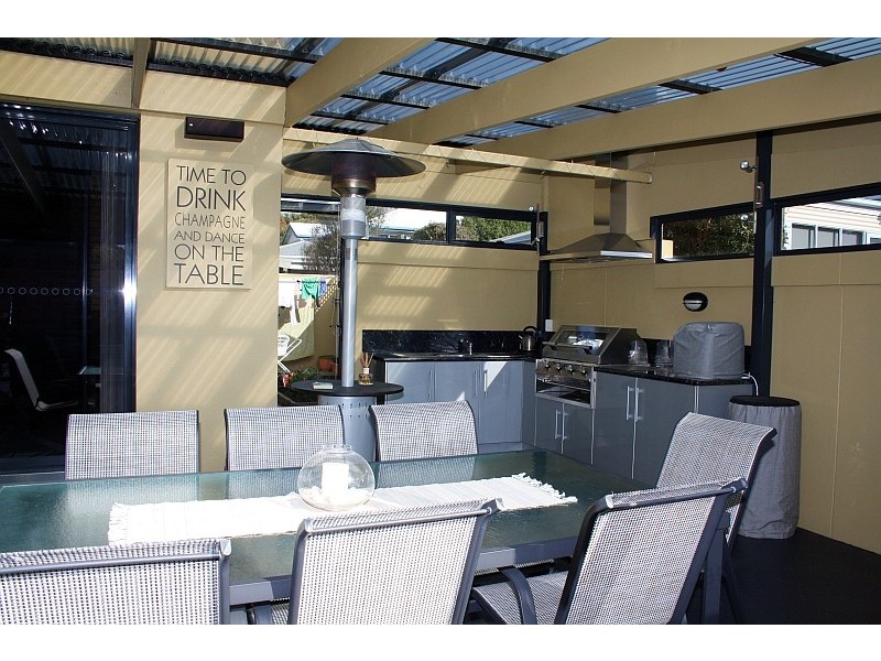 2 Vine Street, Hawley Beach TAS 7307