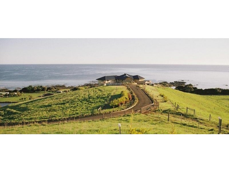 651 Penguin Road, Penguin TAS 7316
