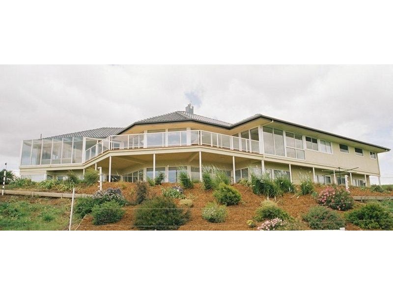 651 Penguin Road, Penguin TAS 7316