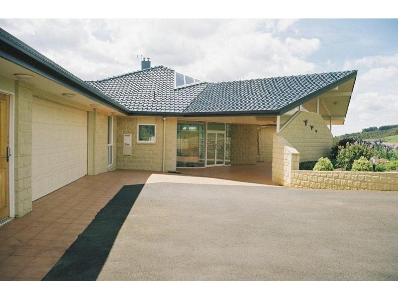 651 Penguin Road, Penguin TAS 7316