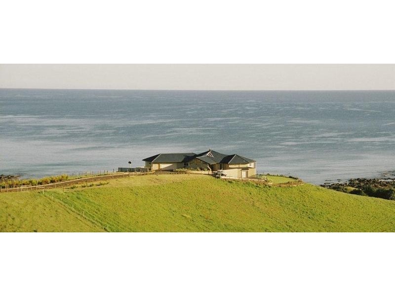 651 Penguin Road, Penguin TAS 7316