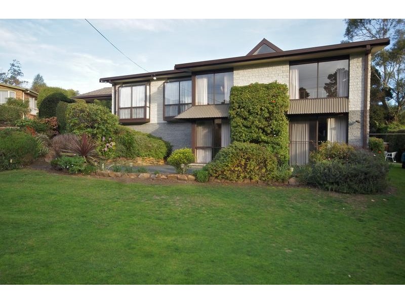 10 Highfield Road, Ambleside TAS 7310