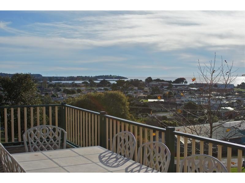 11 Bovill Street, East Devonport TAS 7310