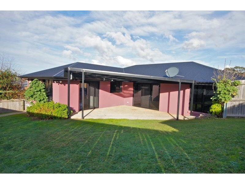 32 Arden Avenue, Devonport TAS 7310