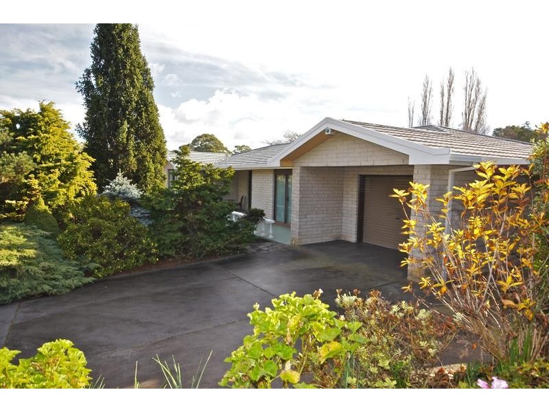 1 Bayview Avenue, Ambleside TAS 7310