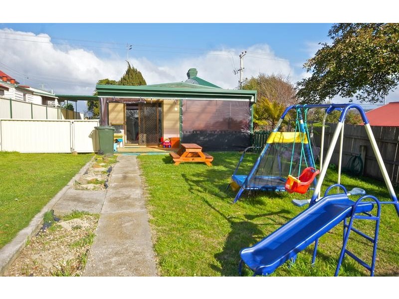 11 Thomas Street, East Devonport TAS 7310