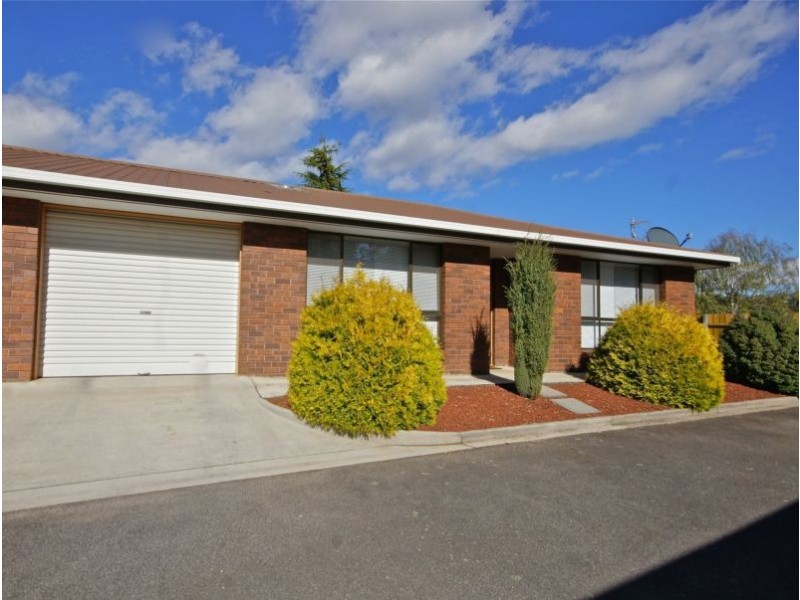 2/5 Henderson Place, Devonport TAS 7310