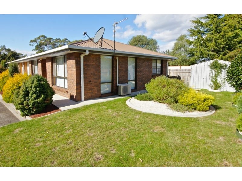 2/5 Henderson Place, Devonport TAS 7310