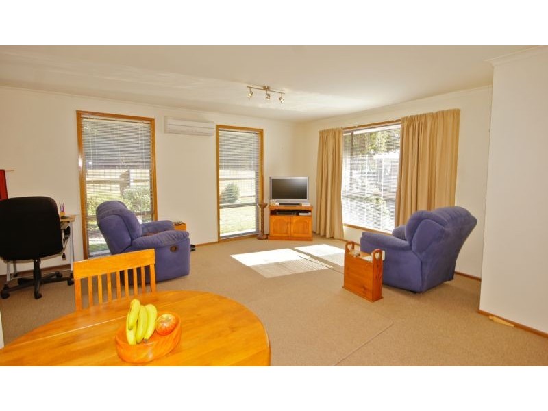 2/5 Henderson Place, Devonport TAS 7310