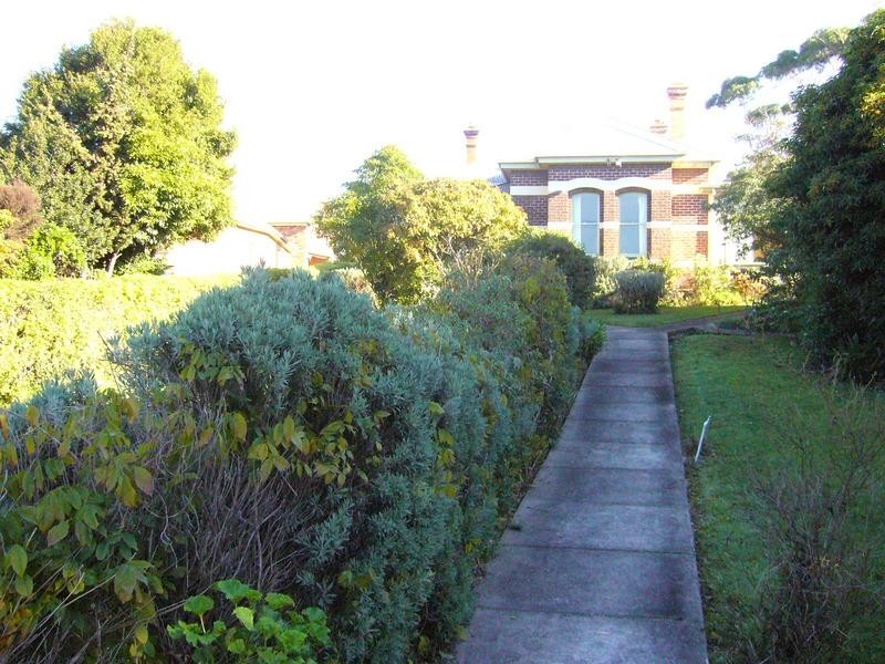 11 Victoria Parade, Devonport TAS 7310