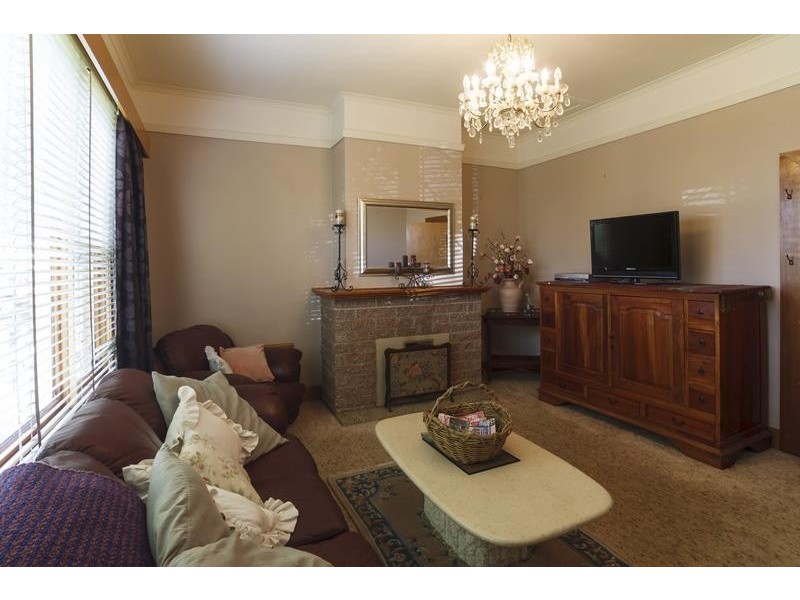 110 Alexandra Road, Ulverstone TAS 7315