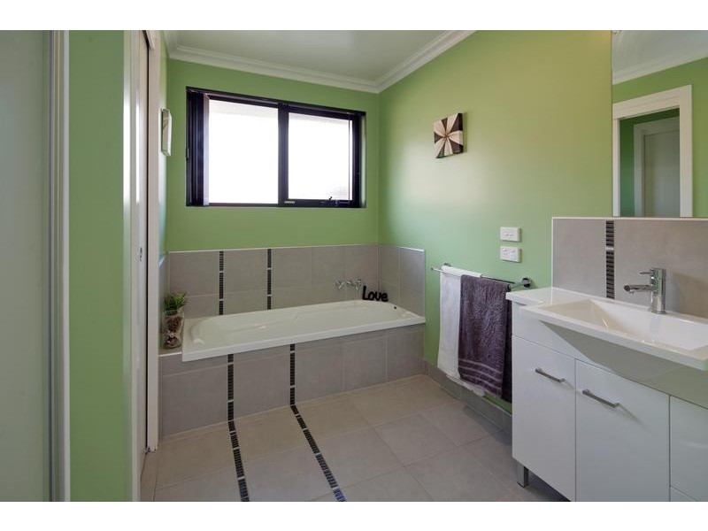 34 Hedstrom Drive, Stony Rise TAS 7310