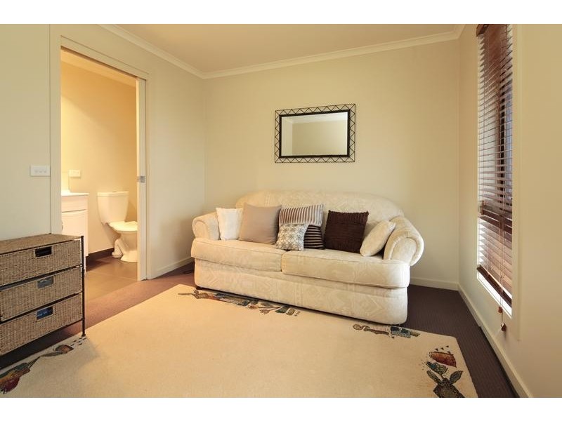 3 McCall Terrace, Stony Rise TAS 7310